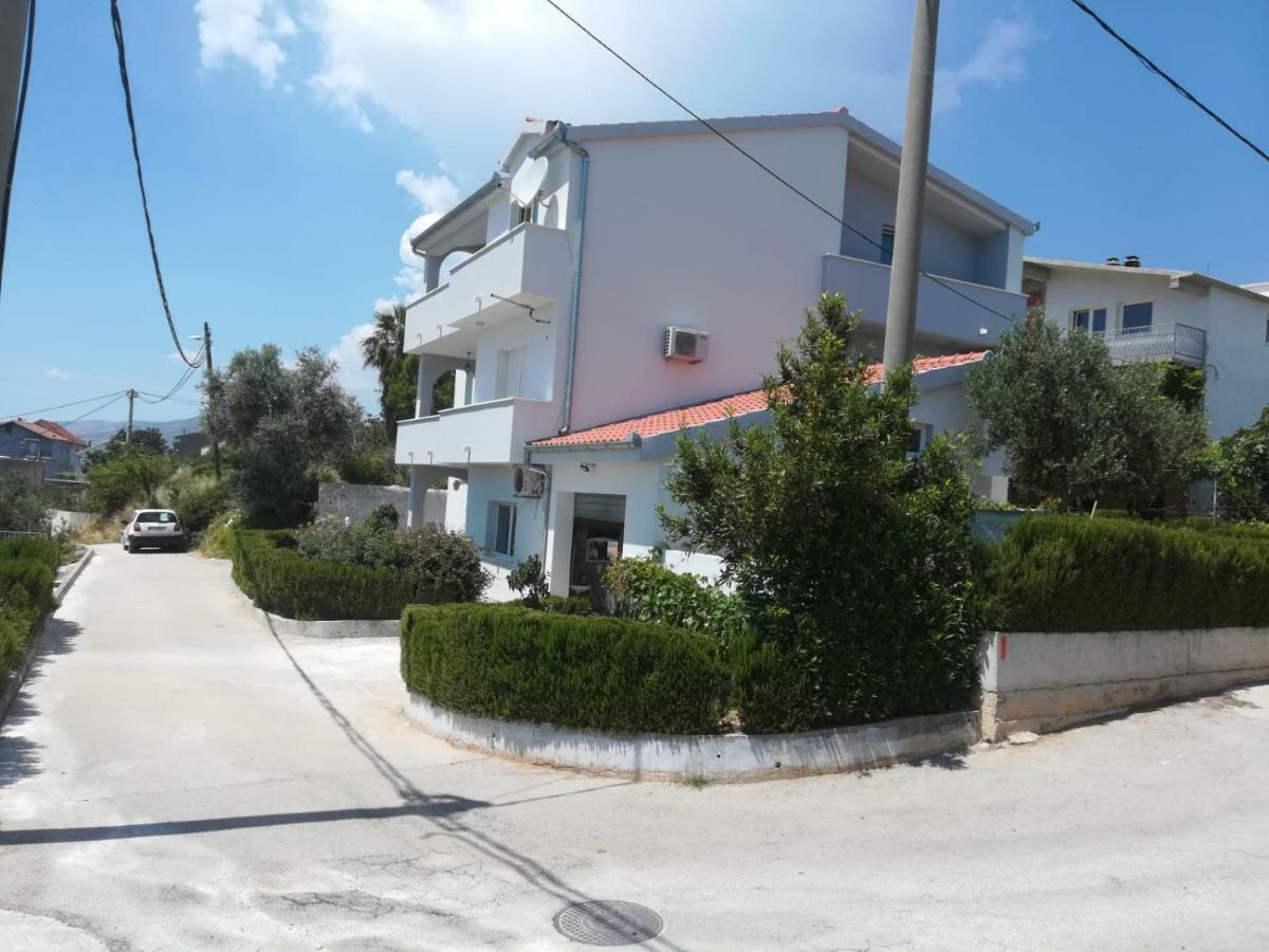 Apartment Istuk Kaštela Exteriör bild